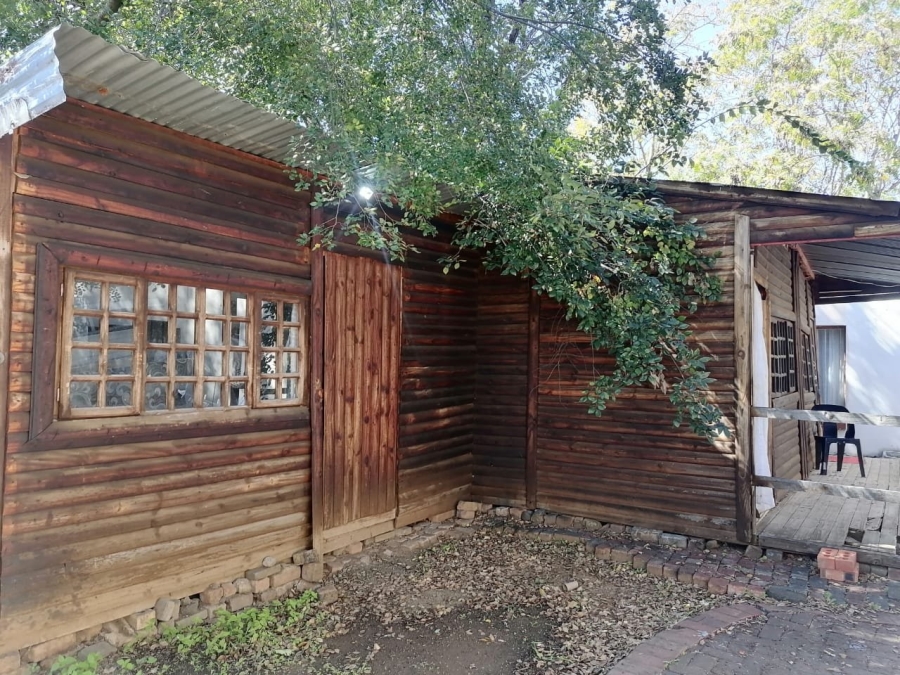 5 Bedroom Property for Sale in Brandwag Free State